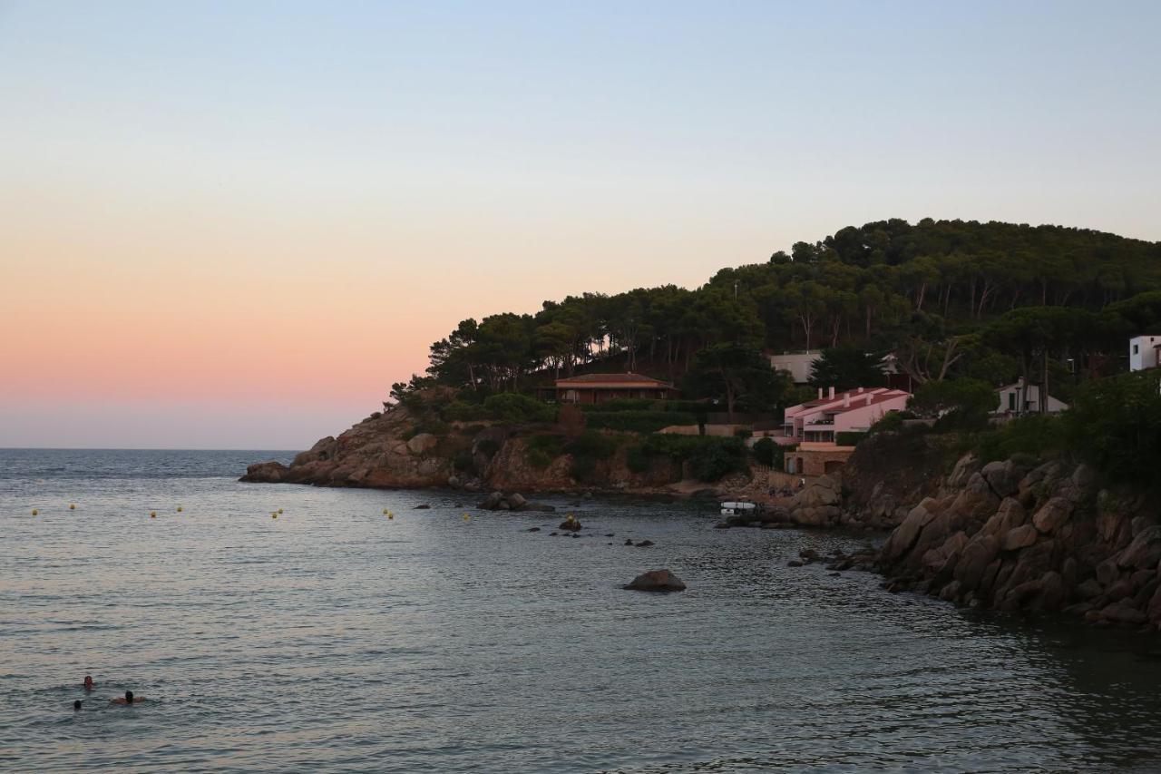 Camping 3 Estrellas Costa Brava Vall-Llobrega Dış mekan fotoğraf